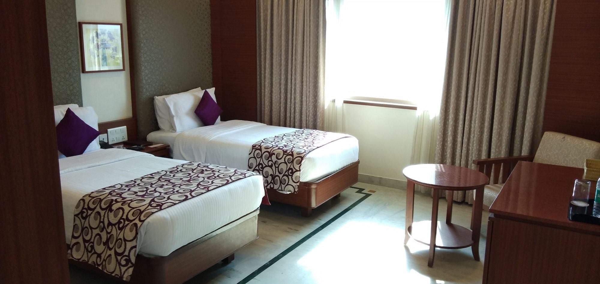 Jp Chennai Hotel Exterior photo