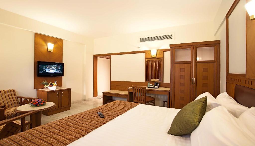 Jp Chennai Hotel Exterior photo