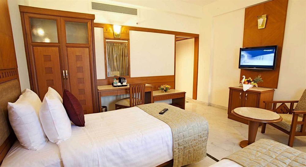 Jp Chennai Hotel Exterior photo