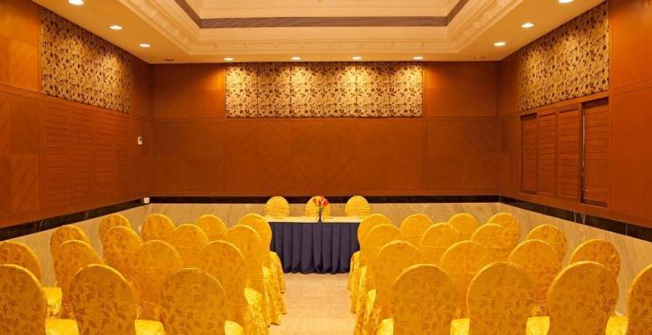 Jp Chennai Hotel Exterior photo