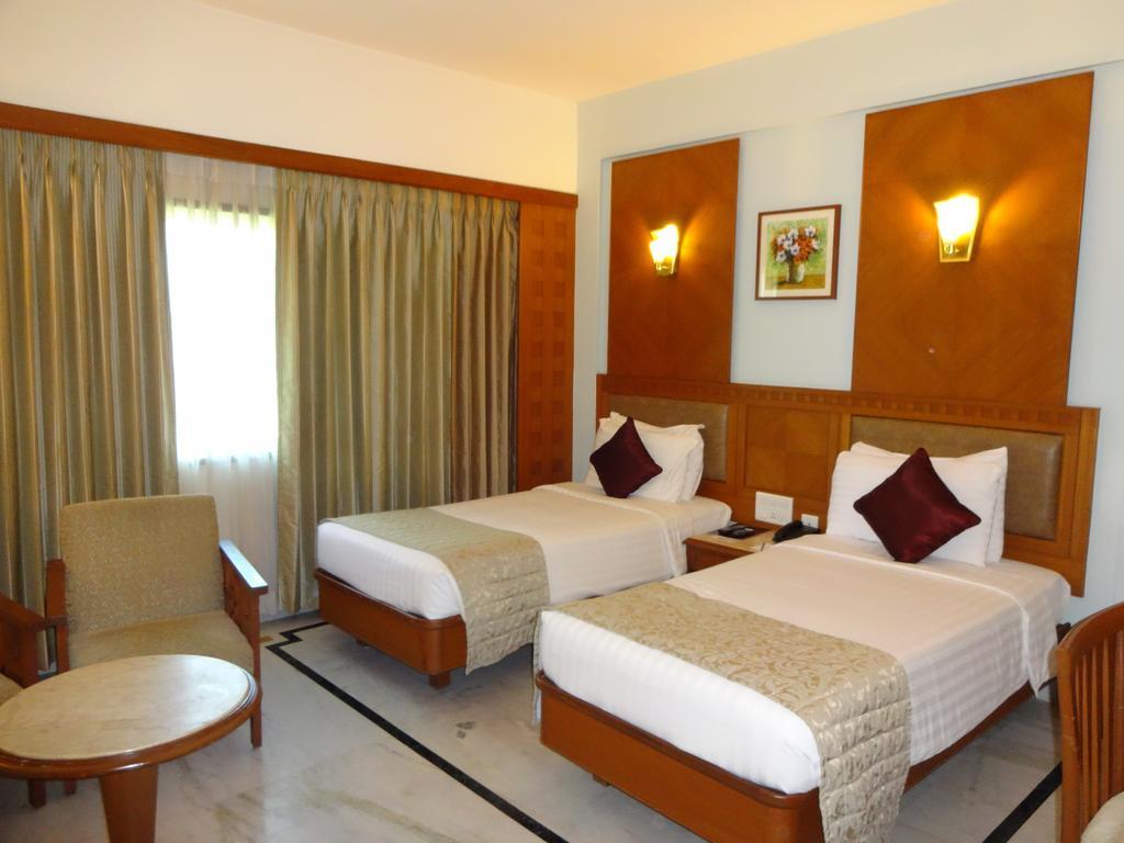 Jp Chennai Hotel Exterior photo
